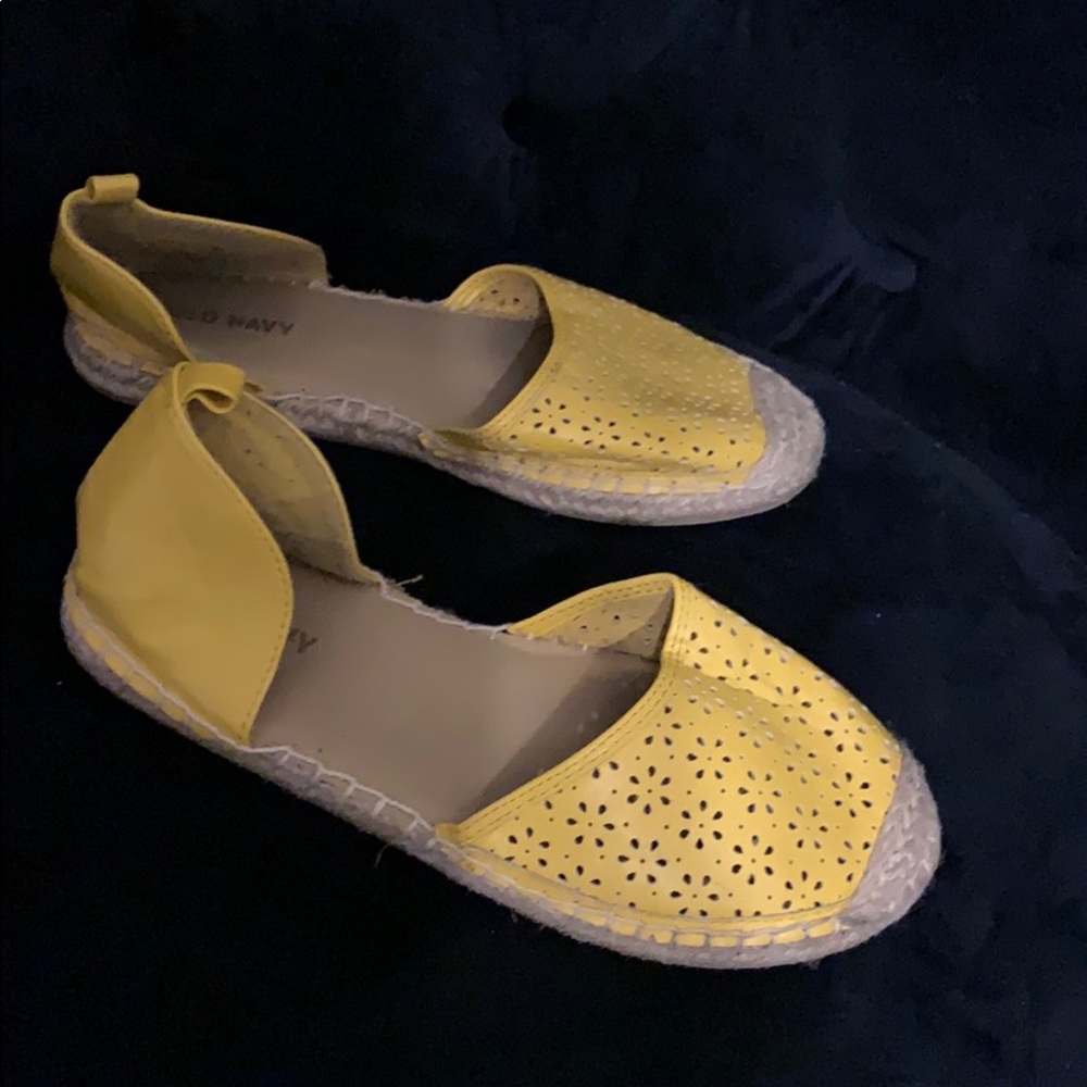 Shoes - Picture 4 of 4